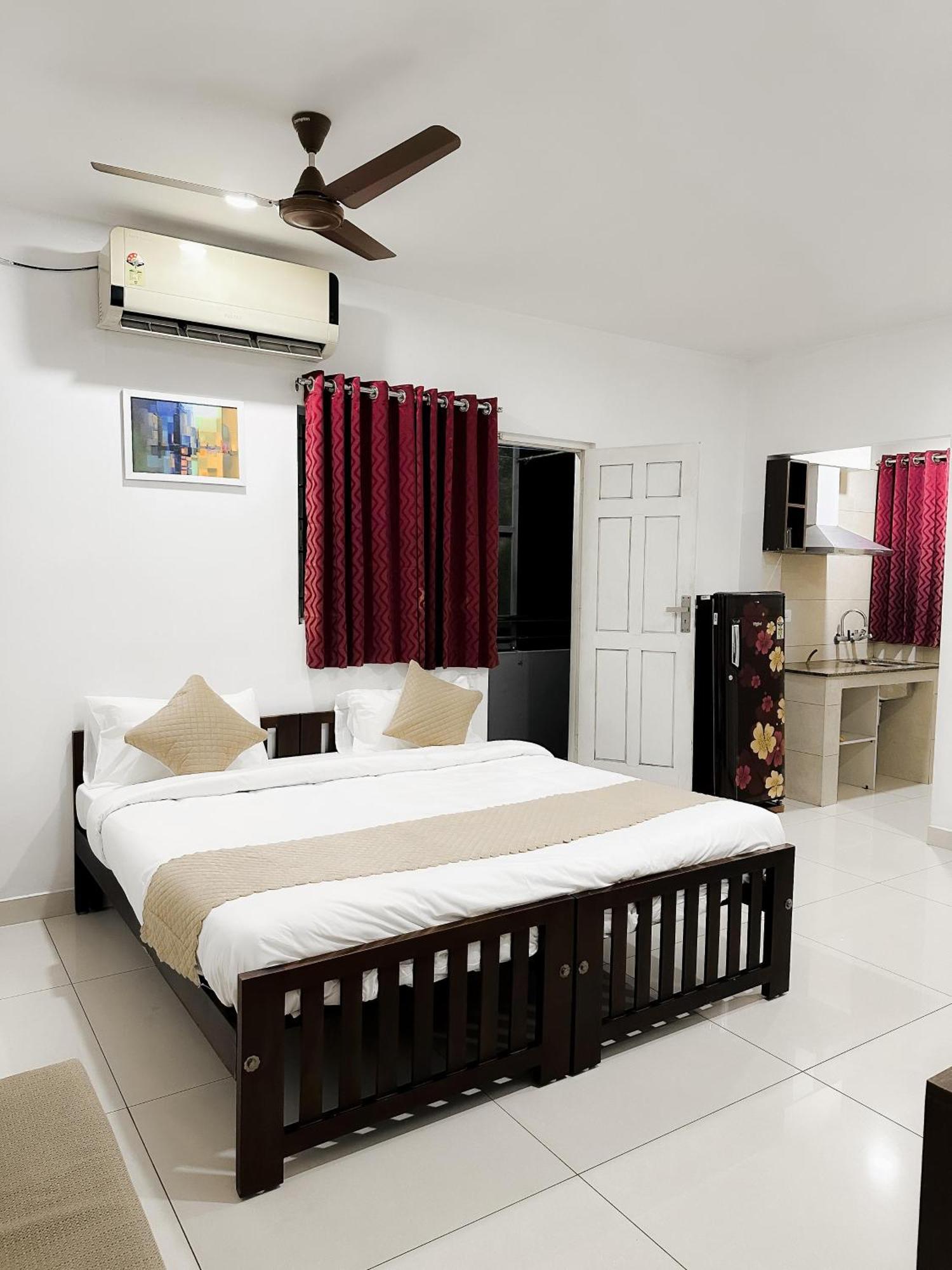 White House Inn Коччи Экстерьер фото